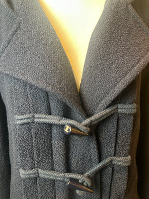 Chanel Navy Duffle Short Coat CC Button Closure Coat Wool FR 40 2013 Métiers d'Art collection Collared Jacket