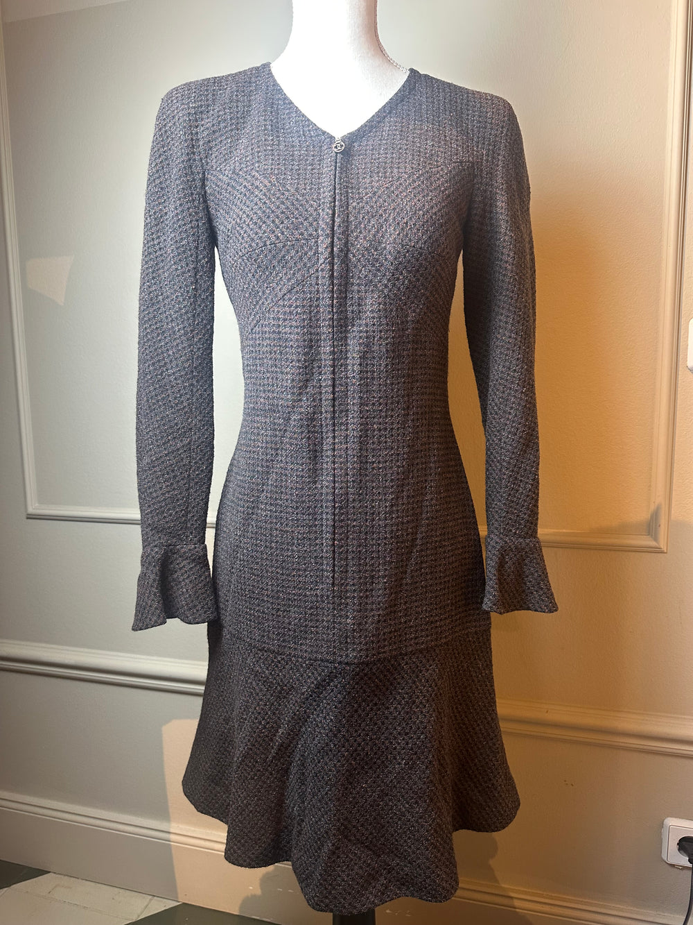 Chanel 1997 Coco Mark Knit Dress Wool Brown CC details FR 34 XS/XXS Long Sleeve Fit Flare Classic