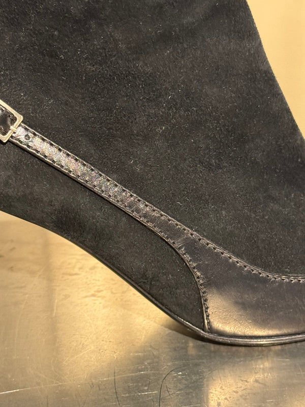 Christian Dior Black Suede Patent Leather Pointed Toe Ankle Boots Logo Buckle Kitten Heel Size EU 37.5
