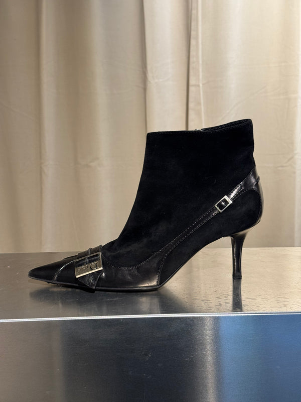 Christian Dior Black Suede Patent Leather Pointed Toe Ankle Boots Logo Buckle Kitten Heel Size EU 37.5