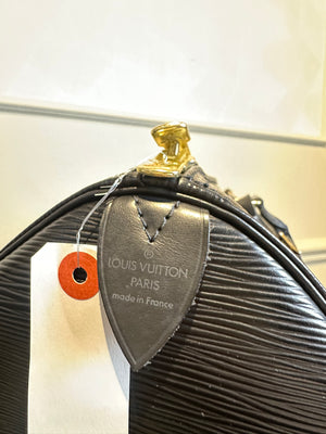 Louis Vuitton Keepall Epi Leather Black Holdall weekender 43hr bag vintage unique LV monogram detail monochrome