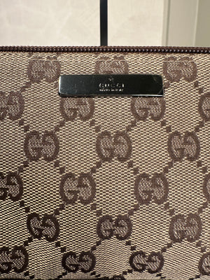 Gucci Boat Pochette GG Monogram Canvas Shoulder bag pochette Gucci logo zip closure chic 90s