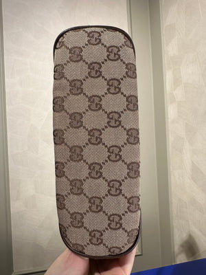 Gucci Boat Pochette GG Monogram Canvas Shoulder bag pochette Gucci logo zip closure chic 90s