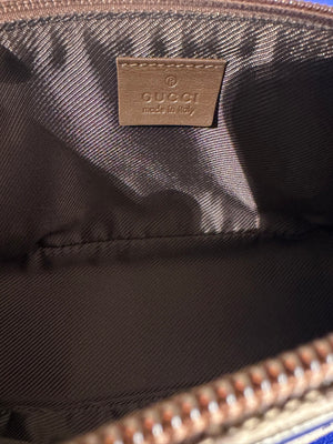 Gucci Boat Pochette GG Monogram Canvas Shoulder bag pochette Gucci logo zip closure chic 90s