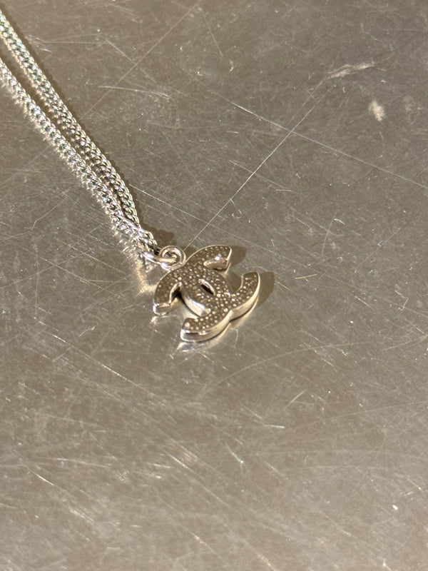 Chanel Reversible CC Logo Pendant Necklace Silver Tone Rhinestone Crystal Double Sided Chain with Box