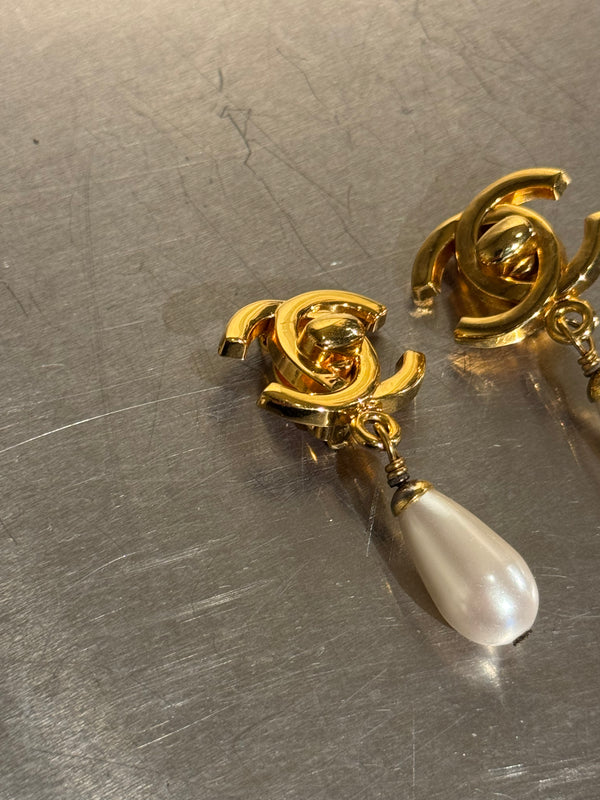 Chanel Vintage CC Logo Faux Pearl Drop Earrings Gold Tone Clip On Rare Costume Jewellery
