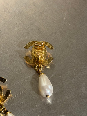 Chanel Vintage CC Logo Faux Pearl Drop Earrings Gold Tone Clip On Rare Costume Jewellery