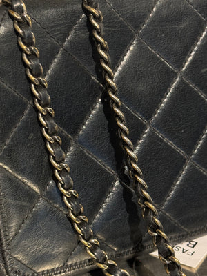 Chanel Black Quilted Leather Flap Shoulder Bag CC Turnlock Chain Strap Entrupy Certificate No Serial Sticker