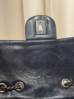 Chanel Black Quilted Leather Flap Shoulder Bag CC Turnlock Chain Strap Entrupy Certificate No Serial Sticker