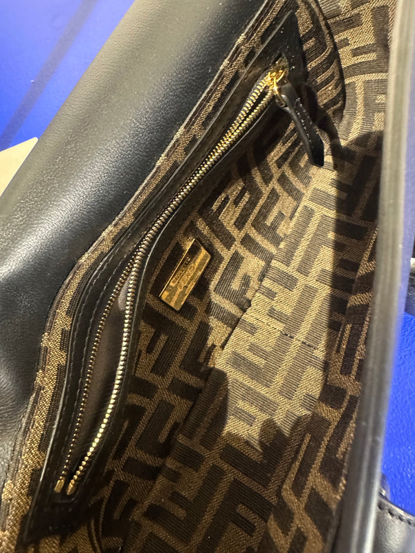 Fendi Baguette Multipocket Shoulder Bag Autum-Winter 2023/24 Black Leather Classic FF Gold Hardware