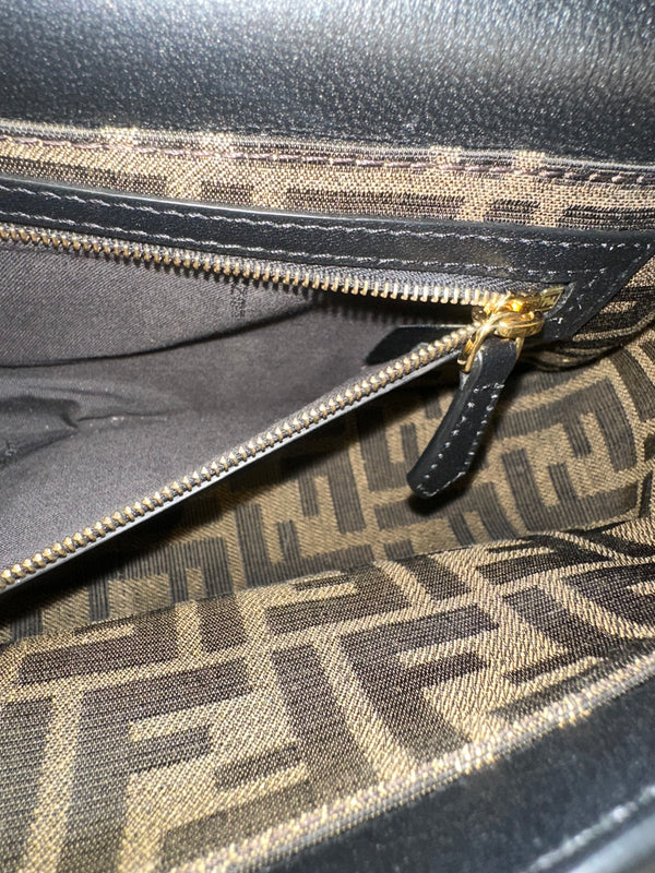 Fendi Baguette Multipocket Shoulder Bag Autum-Winter 2023/24 Black Leather Classic FF Gold Hardware