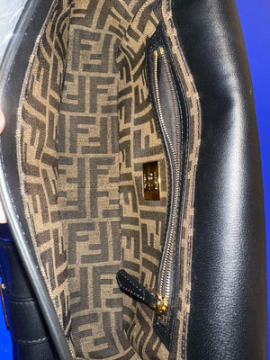 Fendi Baguette Multipocket Shoulder Bag Autum-Winter 2023/24 Black Leather Classic FF Gold Hardware
