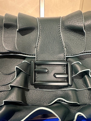 Fendi Baguette Wave detail Shoulder Bag Autum-Winter 2024 Green Khaki Leather Classic FF Monochrome green Hardware
