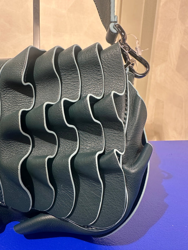 Fendi Baguette Wave detail Shoulder Bag Autum-Winter 2024 Green Khaki Leather Classic FF Monochrome green Hardware