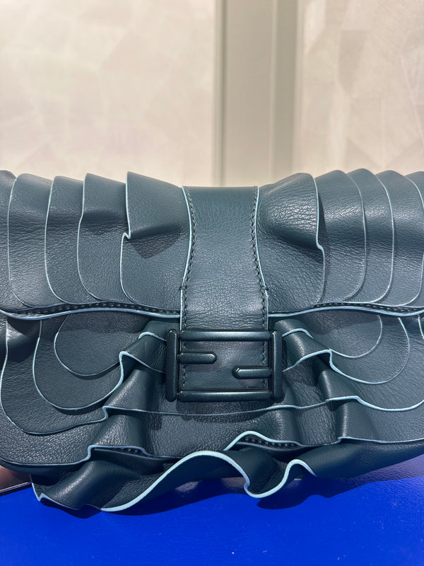 Fendi Baguette Wave detail Shoulder Bag Autum-Winter 2024 Green Khaki Leather Classic FF Monochrome green Hardware