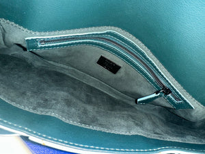 Fendi Baguette Wave detail Shoulder Bag Autum-Winter 2024 Green Khaki Leather Classic FF Monochrome green Hardware