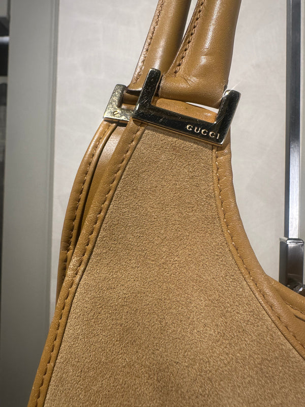 Gucci Jackie Beige Suede Shoulder Bag buckle detail monochrome vintage suede leather clasp detail chic 90s