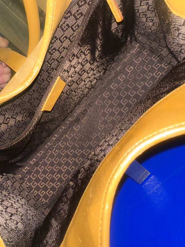 Gucci Jackie Beige Suede Shoulder Bag buckle detail monochrome vintage suede leather clasp detail chic 90s