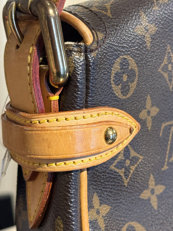 Louis Vuitton Vintage Monogram Canvas Hudson Bag Brown Leather Trim Gold Tone Hardware