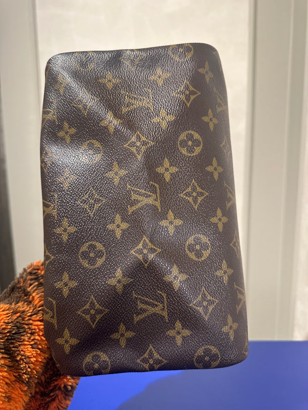 Louis Vuitton Speedy 25 Bag Vintage Monogram Classic Style Chic bowler bag brown leather handles good condition