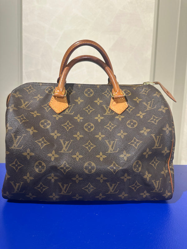 Louis Vuitton Speedy 30 Bag Vintage Monogram Classic Style Chic bowler bag brown leather handles good condition