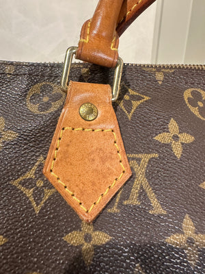 Louis Vuitton Speedy 30 Bag Vintage Monogram Classic Style Chic bowler bag brown leather handles good condition