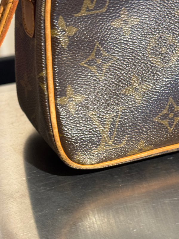Louis Vuitton Vintage Monogram Canvas Viva Cite MM Shoulder Bag Vachetta Leather Strap Gold Hardware Flap Pockets