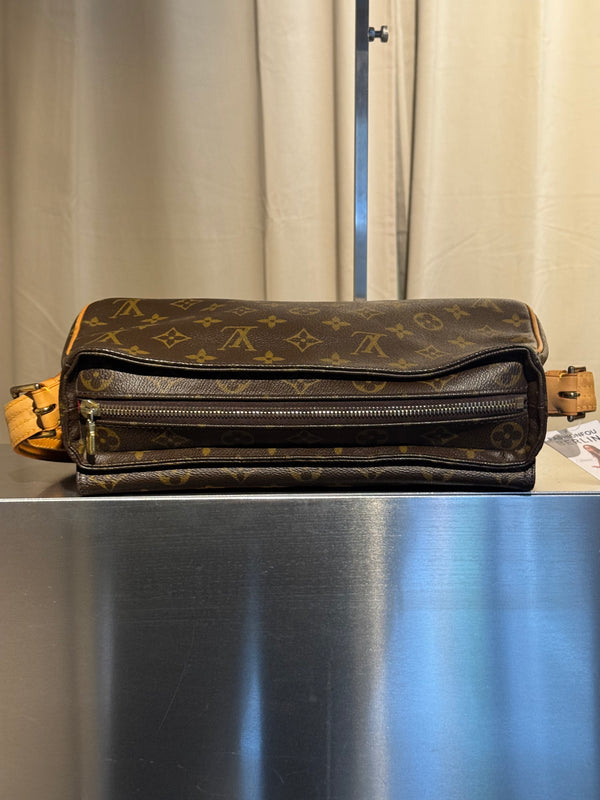 Louis Vuitton Vintage Monogram Canvas Viva Cite MM Shoulder Bag Vachetta Leather Strap Gold Hardware Flap Pockets