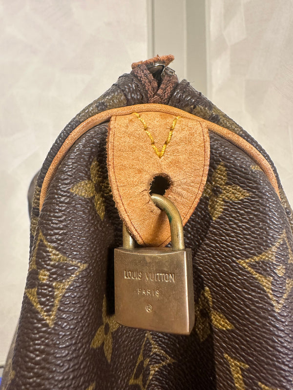 Louis Vuitton Speedy 35 Bag Vintage Monogram Classic Style Chic bowler bag brown leather handles good condition