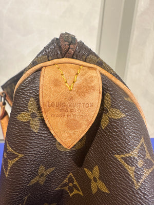 Louis Vuitton Speedy 35 Bag Vintage Monogram Classic Style Chic bowler bag brown leather handles good condition