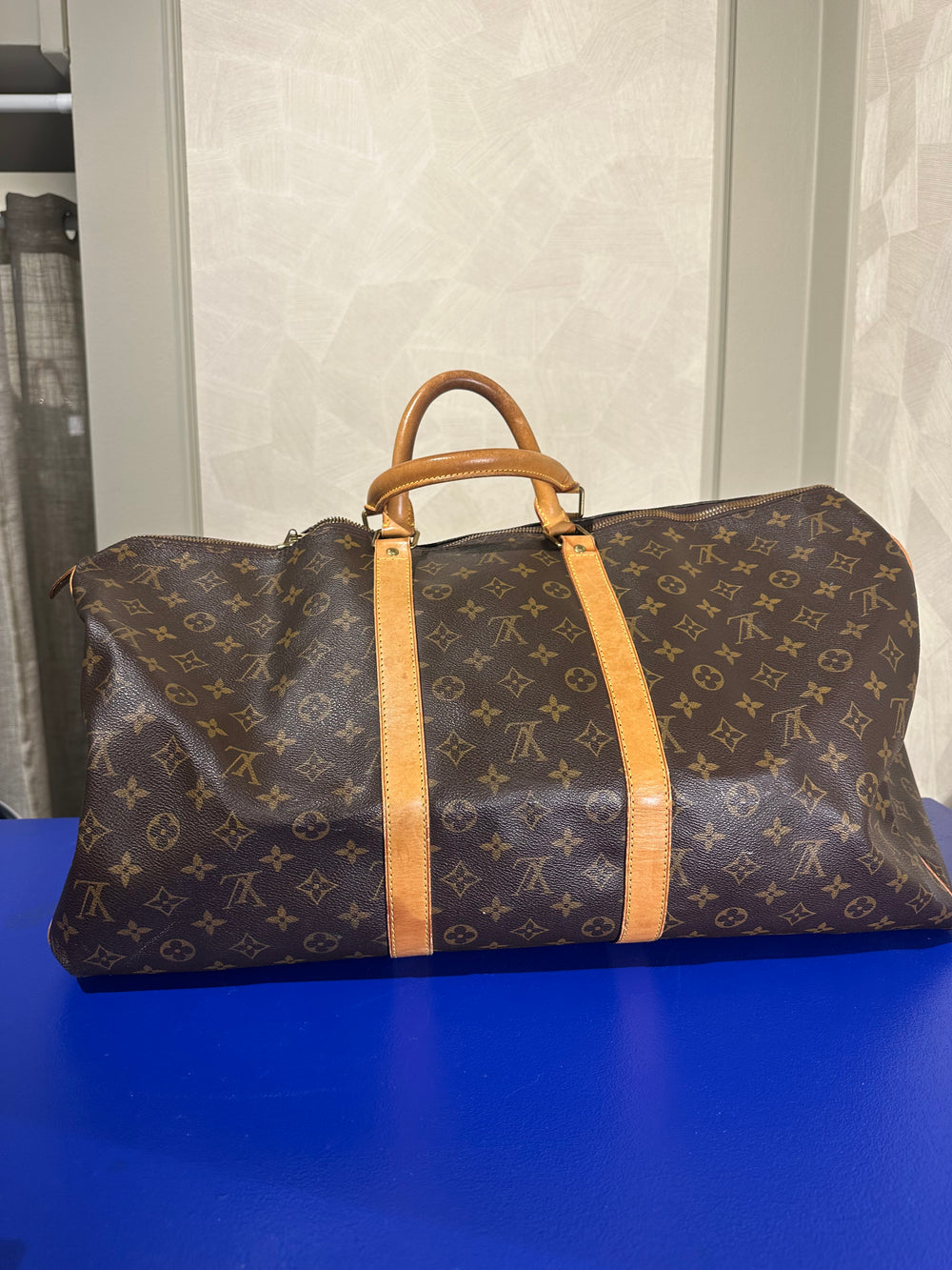 Louis Vuitton Keepall 55 Bag Vintage Monogram Classic Style 48hr weekender duffle bag brown leather handles