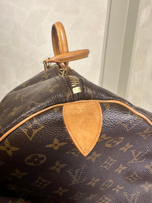 Louis Vuitton Keepall 55 Bag Vintage Monogram Classic Style 48hr weekender duffle bag brown leather handles