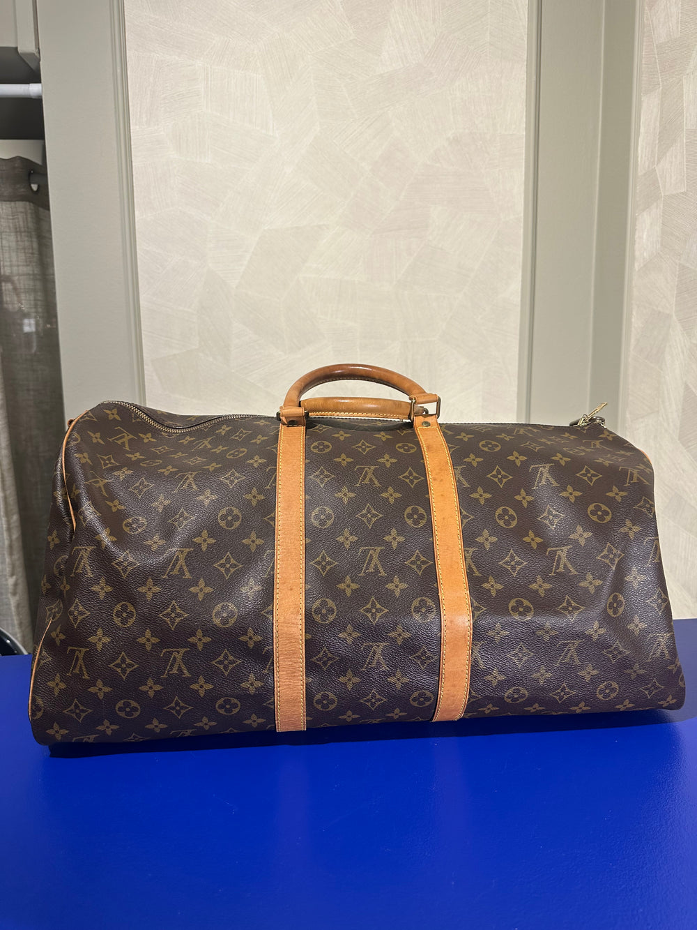 Louis Vuitton Keepall 55 Bag Vintage Monogram Classic Style 48hr weekender duffle bag brown leather handles