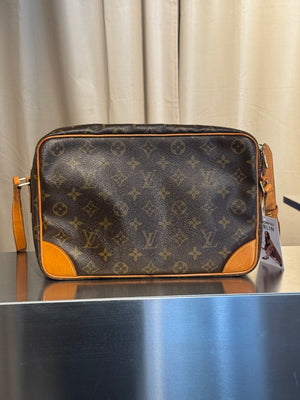 Louis Vuitton Vintage Trocadero Monogram Canvas Crossbody Shoulder Bag Brown Leather Trim Gold Tone Hardware