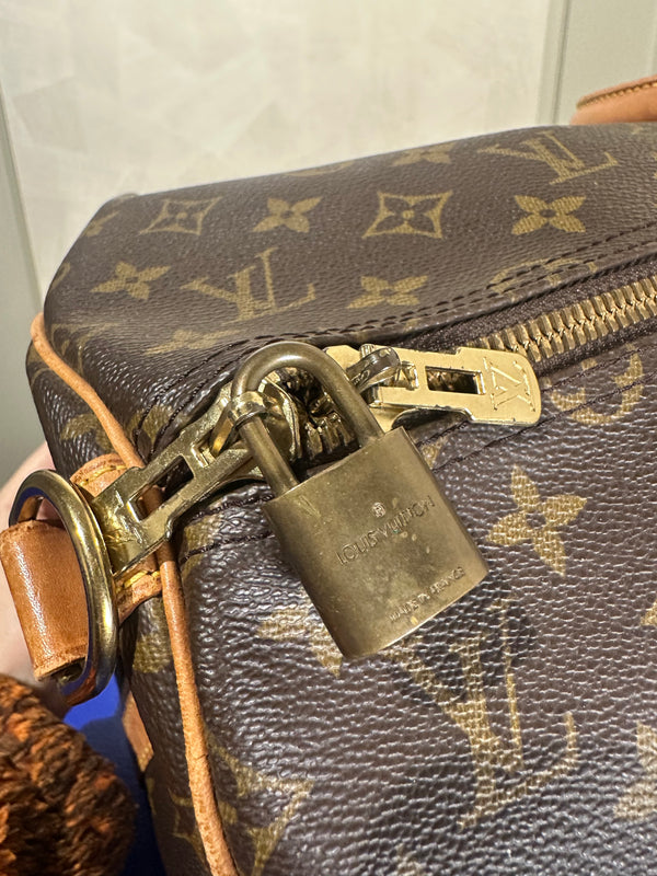 Louis Vuitton Keepall 55 Bag Vintage Monogram Classic Style 48hr weekender duffle bag brown leather handles