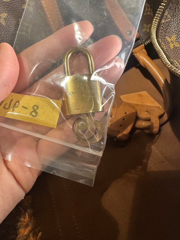 Louis Vuitton Keepall 55 Bag Vintage Monogram Classic Style 48hr weekender duffle bag brown leather handles