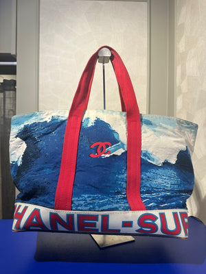 Chanel Karl Lagerfeld Iconic 2002 Surf High Summer Canvas XL Tote Bag Red Blue Wave CC Rare Collectors Piece