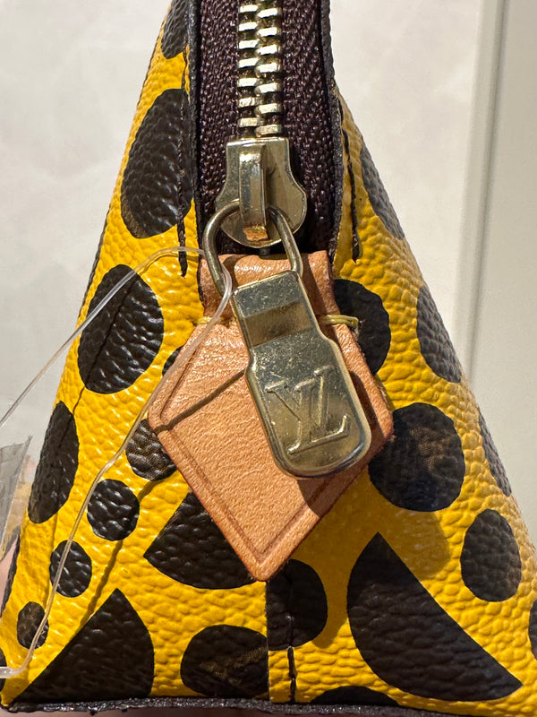 Louis Vuitton Monogram Yayoi Kusama 2023 Pumpkin Dots Cosmetic Pouch Yellow LV Limited Edition zip up bag