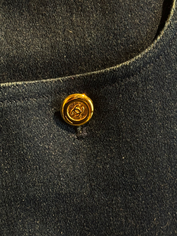 Chanel Boutique Vintage Dark Blue Stretch Denim High-Waisted Pencil Skirt with Gold CC Buttons 1990s
