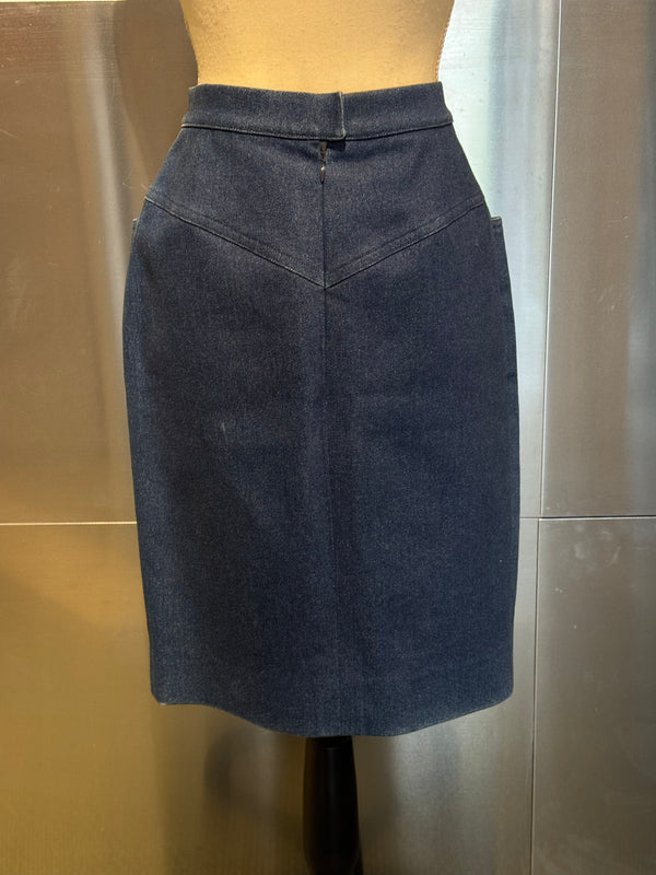 Chanel Boutique Vintage Dark Blue Stretch Denim High-Waisted Pencil Skirt with Gold CC Buttons 1990s