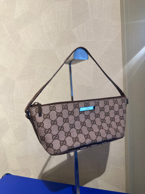 Gucci Boat Pochette GG Monogram Canvas Shoulder bag pochette Gucci logo zip closure chic 90s Pink Brown Very Good Condition