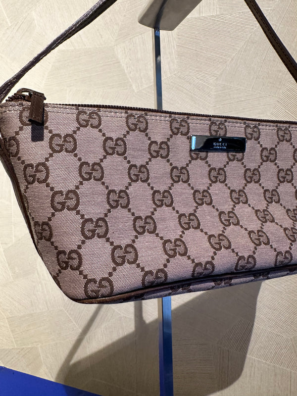 Gucci Boat Pochette GG Monogram Canvas Shoulder bag pochette Gucci logo zip closure chic 90s Pink Brown Very Good Condition
