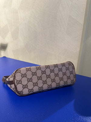 Gucci Boat Pochette GG Monogram Canvas Shoulder bag pochette Gucci logo zip closure chic 90s Pink Brown Very Good Condition
