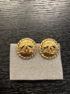 Chanel clip-on Gold CC classic style large stud statement logo rope plated earrings vintage