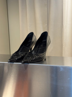 Christian Dior Vintage John Galliano Era Black Leather Studded Lace-Up Pumps Pointed Toe Stiletto Heels Silver Tone Eyelets EU 38