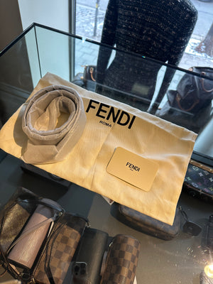 Fendi Baguette Multipocket Shoulder Bag Autum-Winter 2023/24 Black Leather Classic FF Gold Hardware