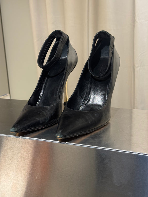 Gucci Vintage Tom Ford Black Leather Ankle Strap Pointed Toe High Stiletto Heel Evening Pumps Y2K Designer Shoes 39