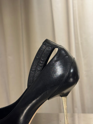 Gucci Vintage Tom Ford Black Leather Ankle Strap Pointed Toe High Stiletto Heel Evening Pumps Y2K Designer Shoes 39