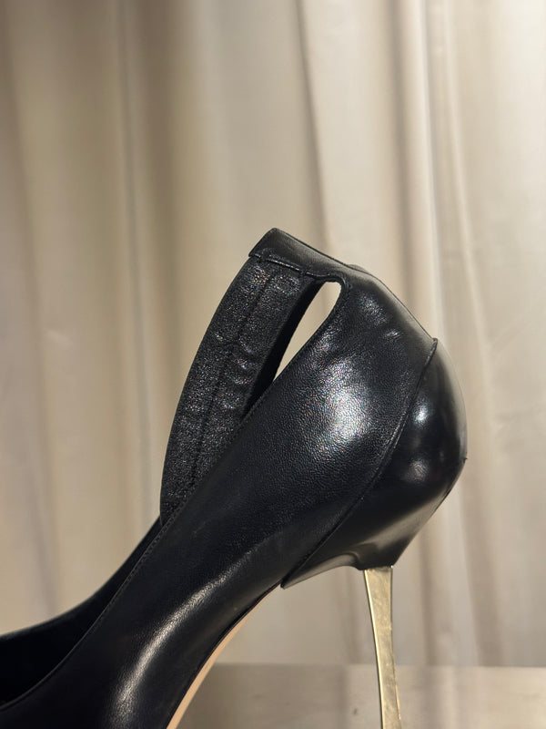 Gucci Vintage Tom Ford Black Leather Ankle Strap Pointed Toe High Stiletto Heel Evening Pumps Y2K Designer Shoes 39