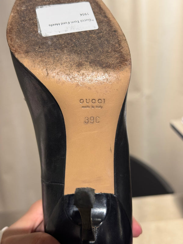 Gucci Vintage Tom Ford Black Leather Ankle Strap Pointed Toe High Stiletto Heel Evening Pumps Y2K Designer Shoes 39